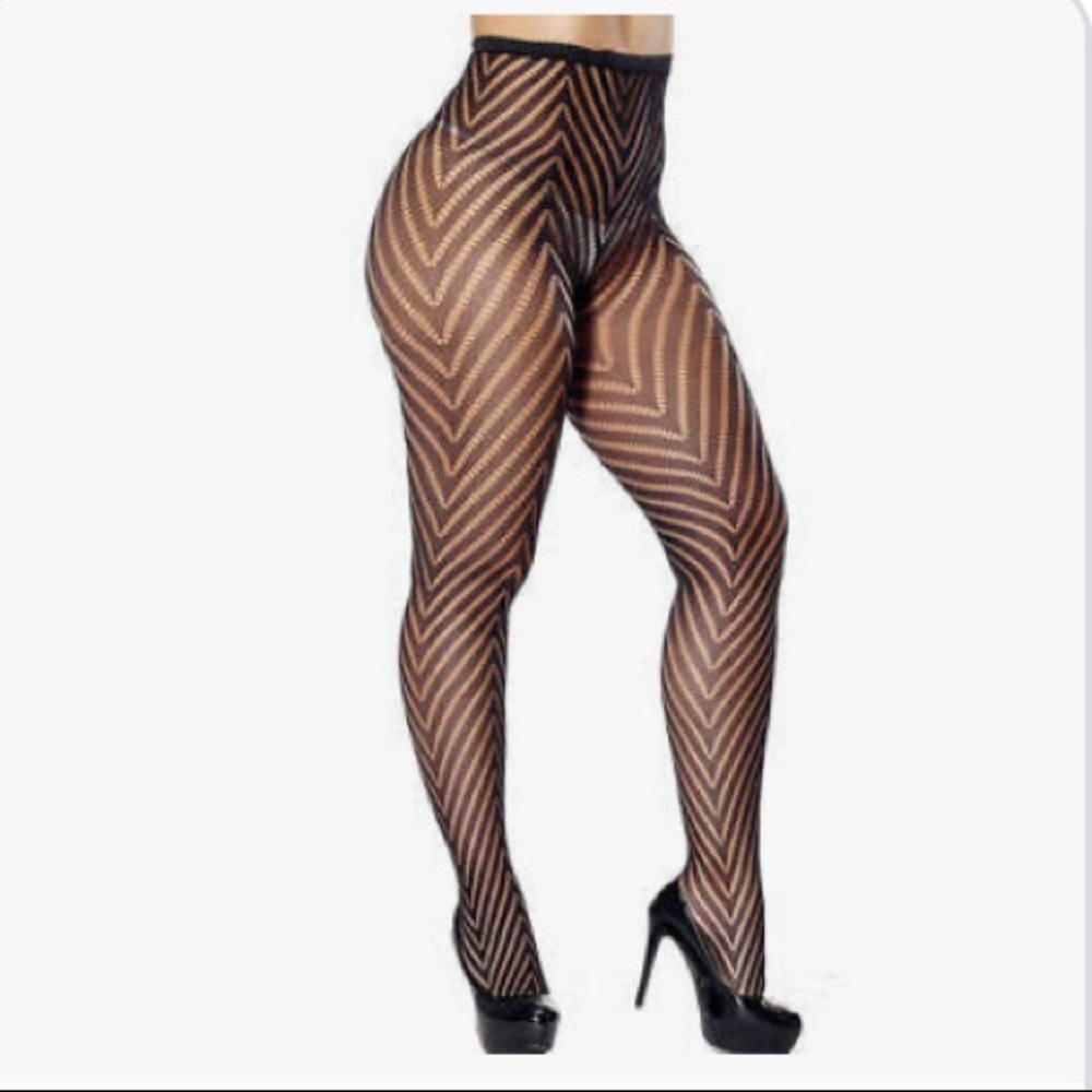 Chevron fishnet tights